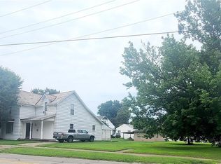 1010 Chestnut St, Coshocton, OH 43812