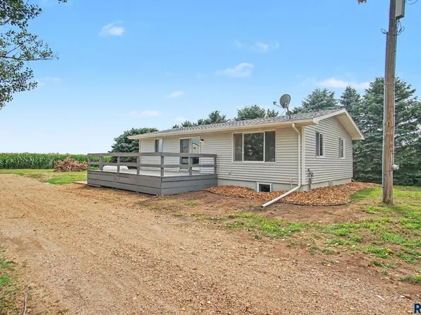 46535 280th St, Lennox, SD 57039