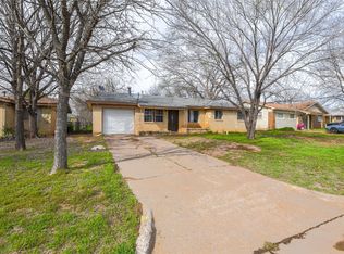 1915 SE 21st St, Mineral Wells, TX 76067
