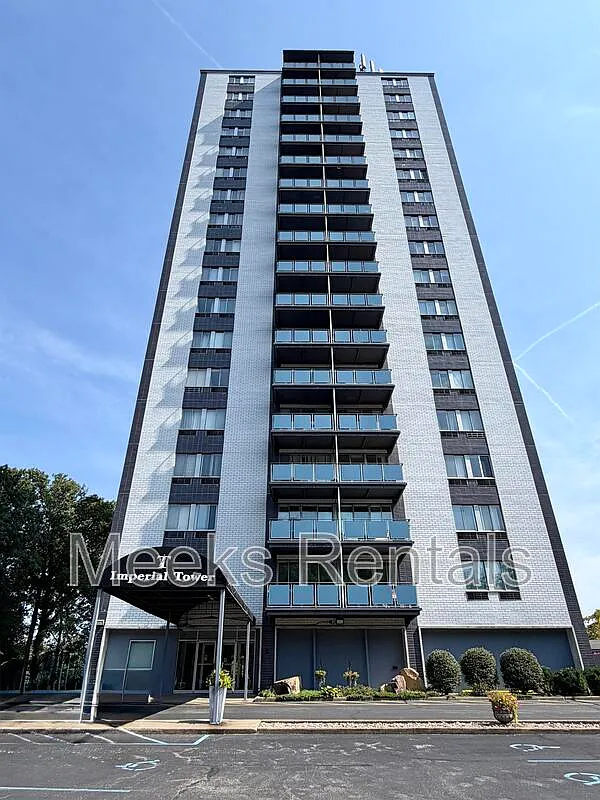 1 bed, 1.0 bath, 700 sqft, $1,400 — Photo 1