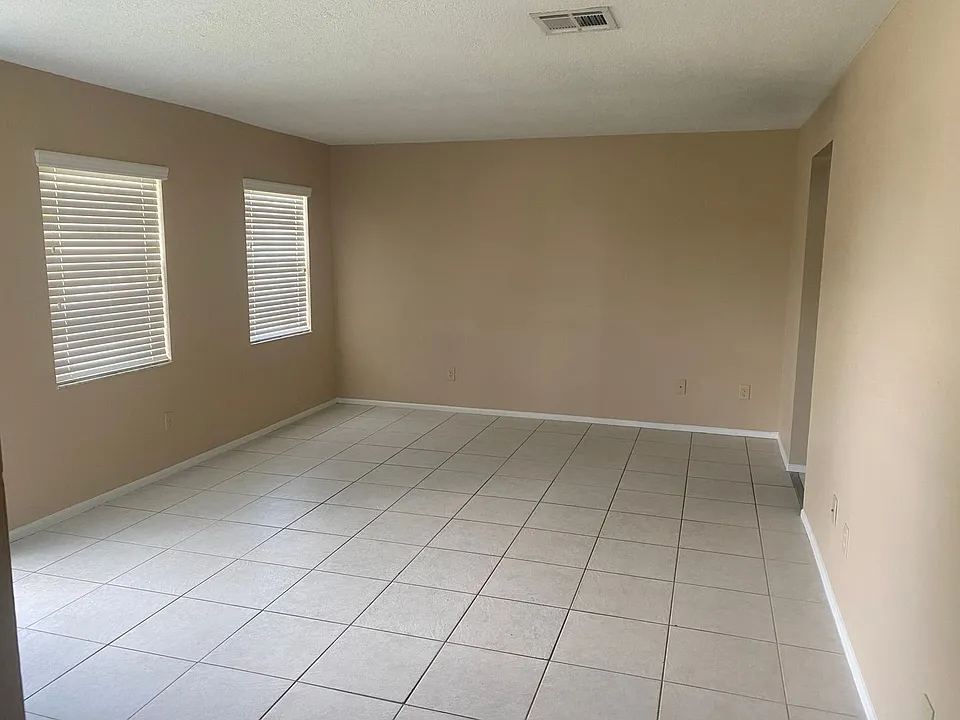 98 Pinata Ct