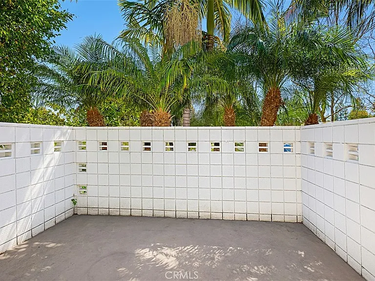 480 Calle Cadiz #B — Photo 29