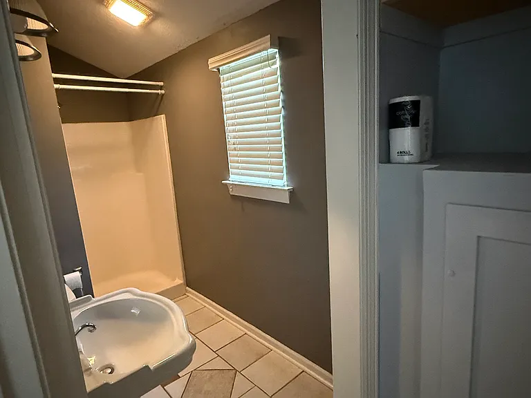 513 Oliver St — Photo 10