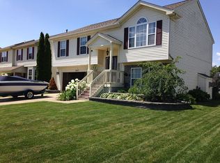 2627 Driftwood Dr, Waterford, MI 48329