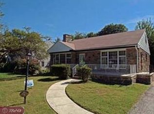 1376 W Indian Creek Dr, Wynnewood, PA 19096