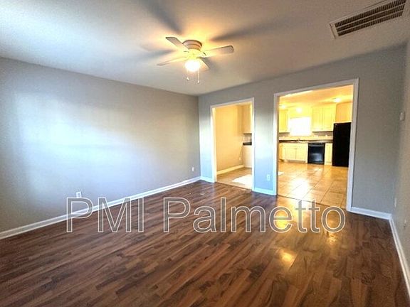 4th image of 1651 Horseshoe Dr Unit C