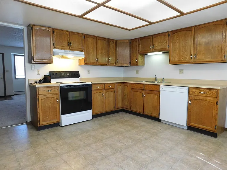 568 Dawn Ct — Photo 7