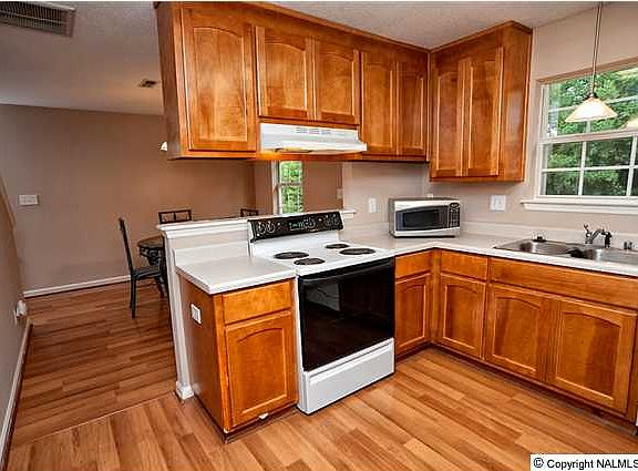 3rd image of 330 Harvestwood Ct