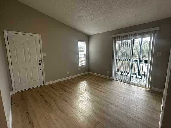 2nd image of 3764 Idlebrook Cir APT 208