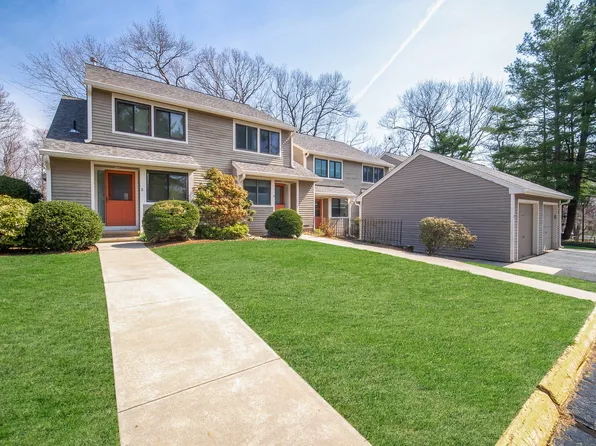 27 Pequot Drive #27, Rocky Hill, CT 06067