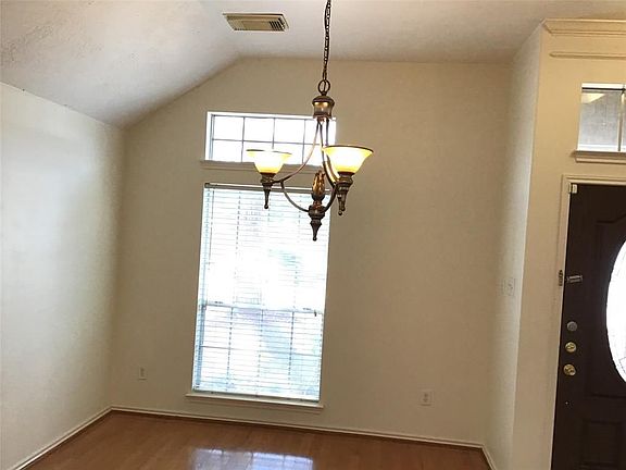 4th image of 1914 Magnolia Crest Ln