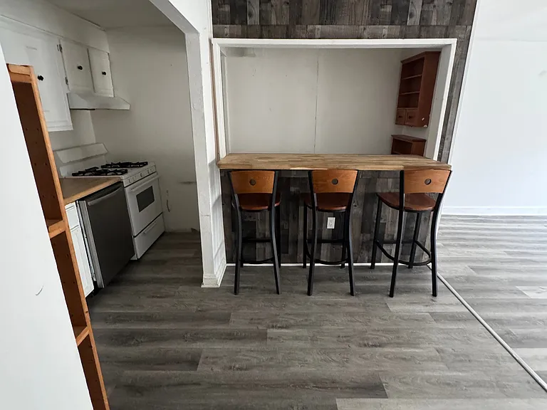 410 Ocean Gate Ave #3 — Photo 2