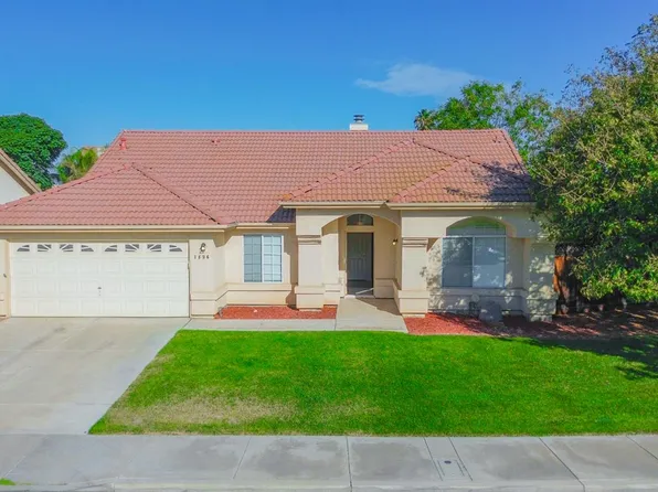 1896 Boalt Dr, Los Banos, CA 93635