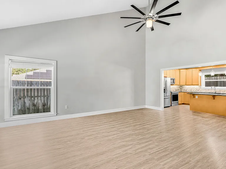 808 Willow St — Photo 18