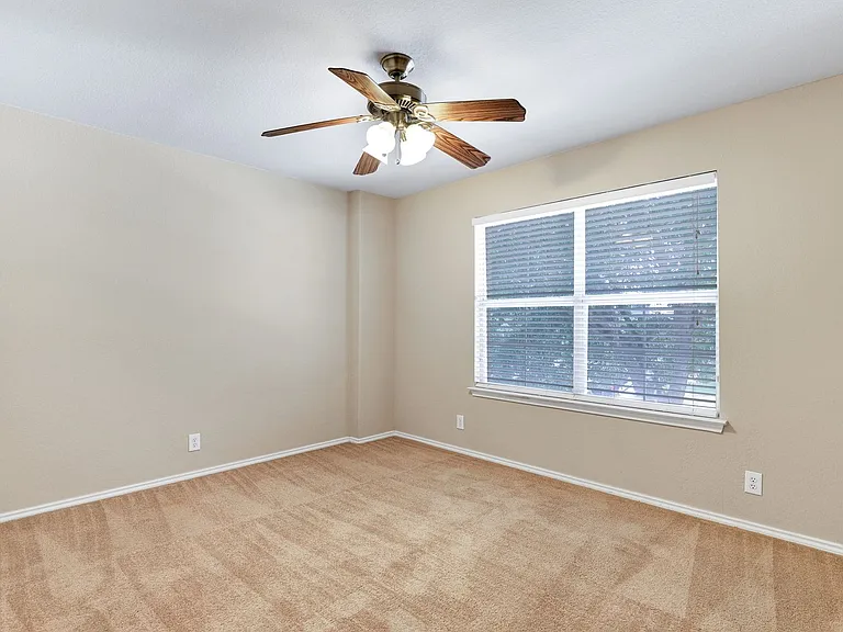 9610 Discovery Dr — Photo 24