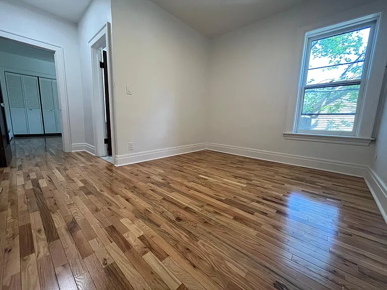 26 Irving Pl — Photo 3