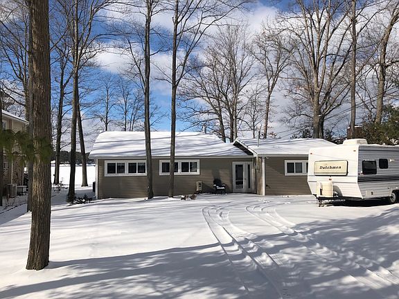 2nd image of 2907 N Lakeview Dr
