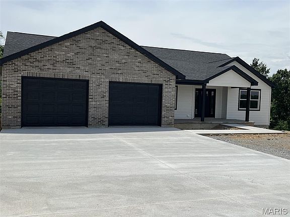 3rd image of 705 McIntosh Ct