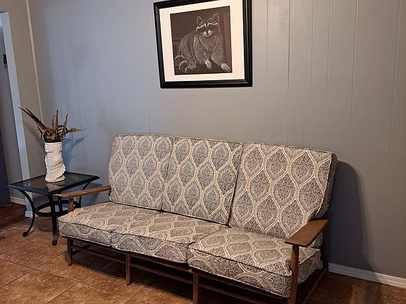 Room entering into kitchen