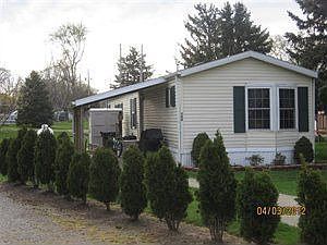 2nd image of 104 Maplewood St
