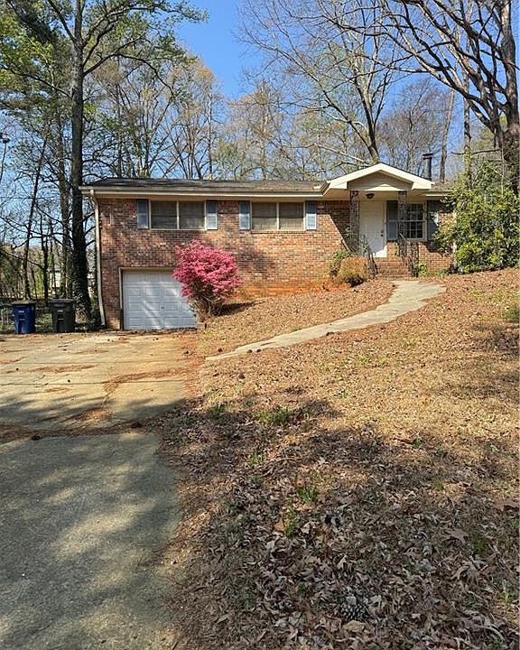 1st image of 2931 Pine Hill Dr NW
