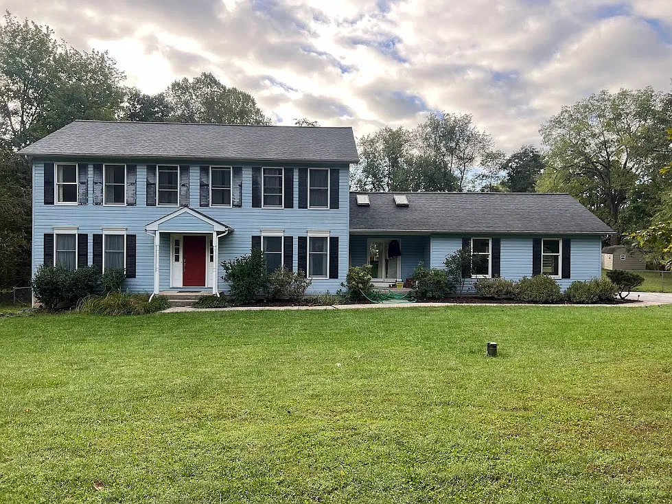 4 bed, 2.5 bath, 2432 sqft, $3,700 — Photo 1