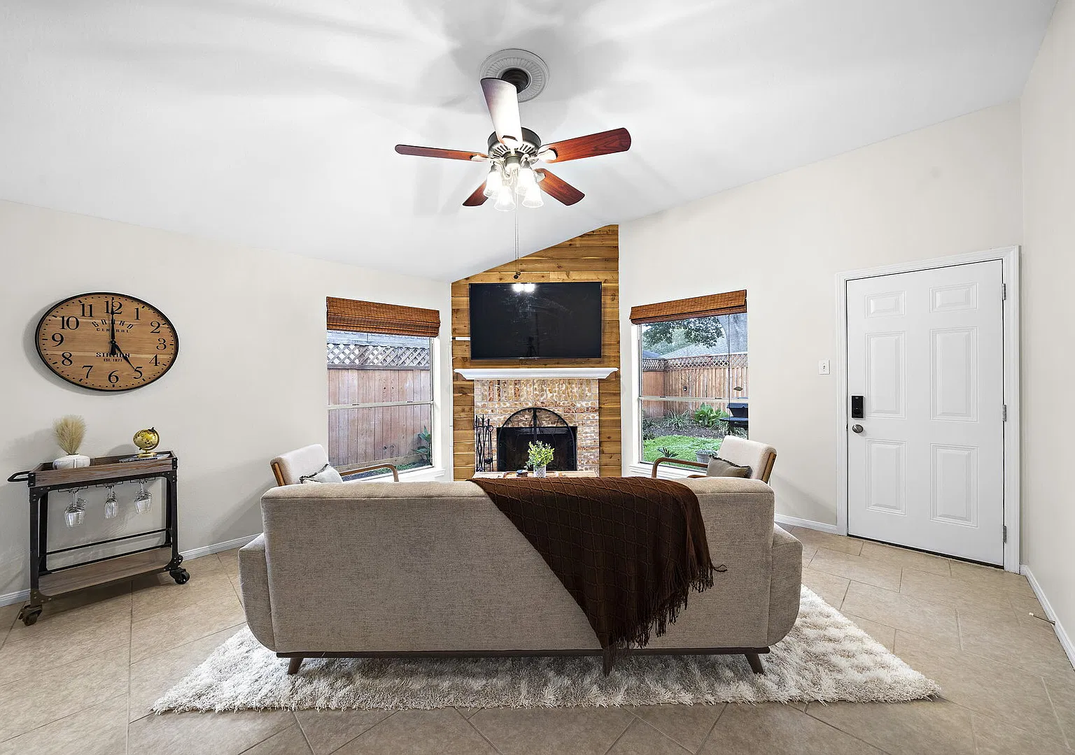 30+ Day Rental | Pet-Friendly | Houston — Photo 3