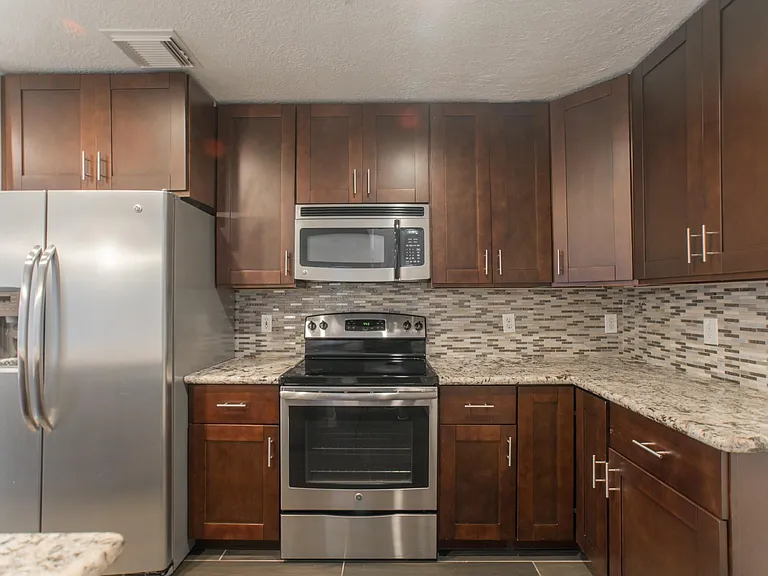 226 Blushwood Pl — Photo 14
