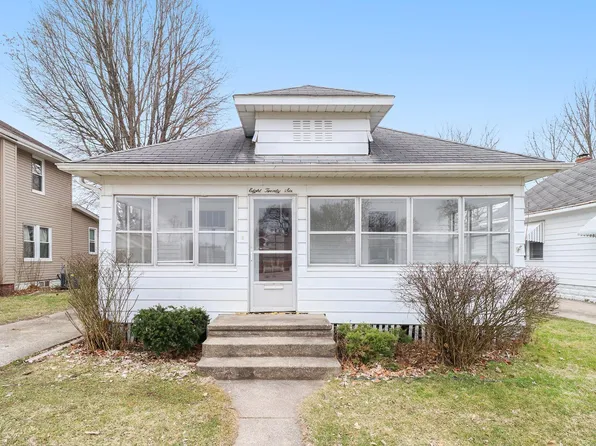 826 E Victoria St, South Bend, IN 46614