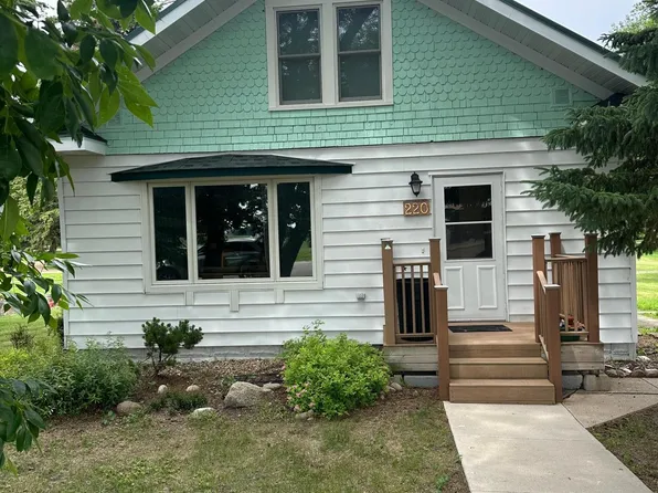 220 Woodman Ave, Dovray, MN 56125