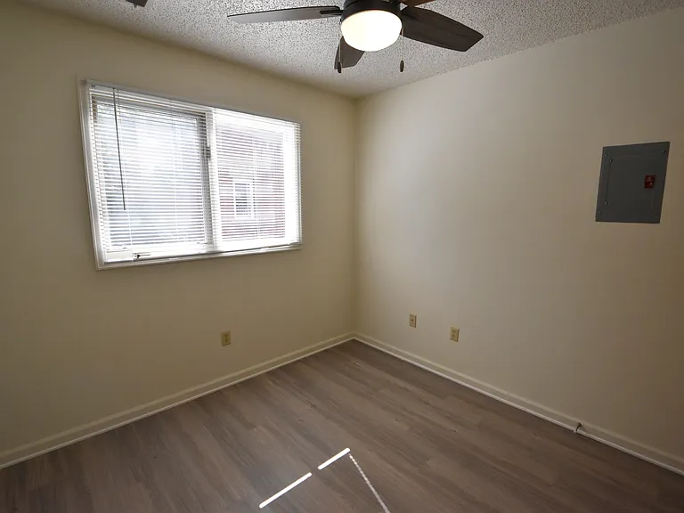 1921 Walnut St #102 — Photo 7