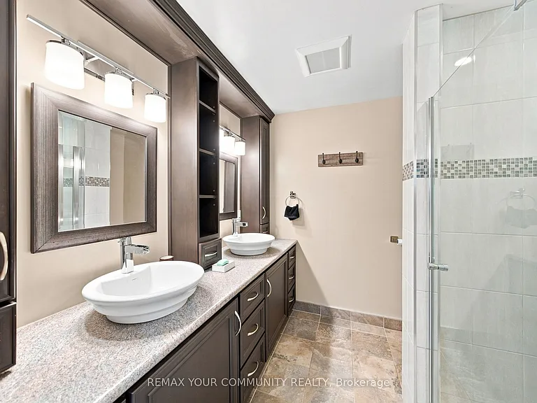1544 Greenbriar Dr — Photo 31