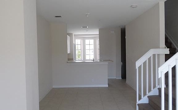 5th image of 1726 NE 6th St