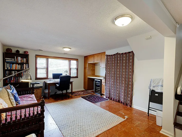 9420 Holland Ave — Photo 31