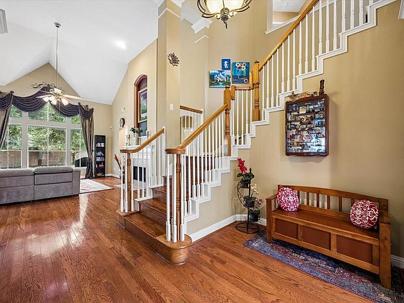 5th image of 5410 Drakeview Ct