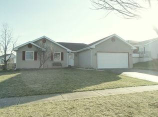 102 Baybury Dr, Elwood, IL 60421