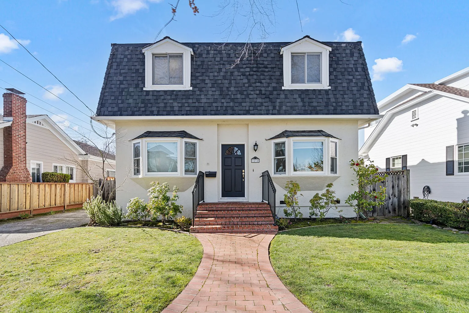 1218 Oak St photo 1