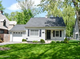 2111 Nott St, Niskayuna, NY 12309