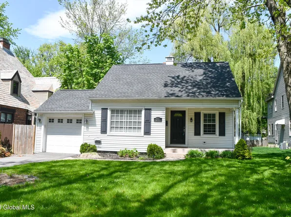 2111 Nott Street, Niskayuna, NY 12309