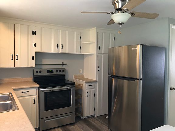 4th image of 600 7th St NW
