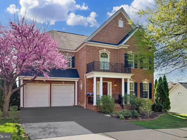 5920 Wilton Hill Ter, Alexandria, VA 22310
