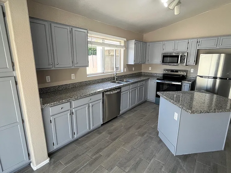 1690 E Countrywalk Ln — Photo 7