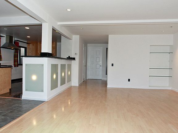Living Room ::267 Dennis Dr.
