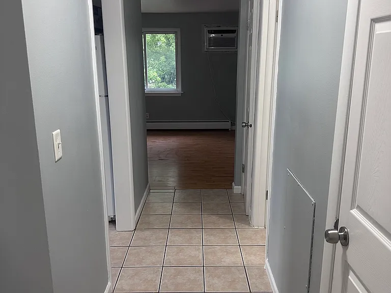 98 Mallory Rd — Photo 5