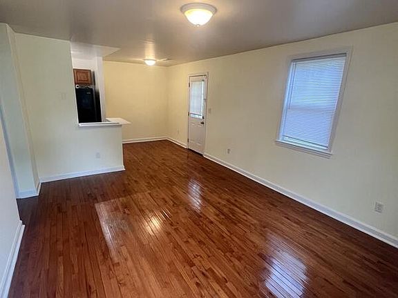 5th image of 2518 Kent Village Dr #1