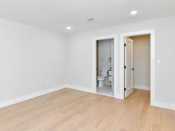 221 Columbia Avenue image 28 of 32