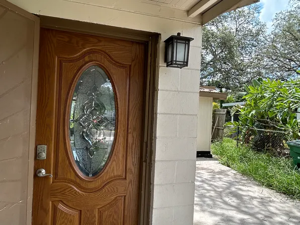 10205 N 22nd St, Tampa, FL 33612