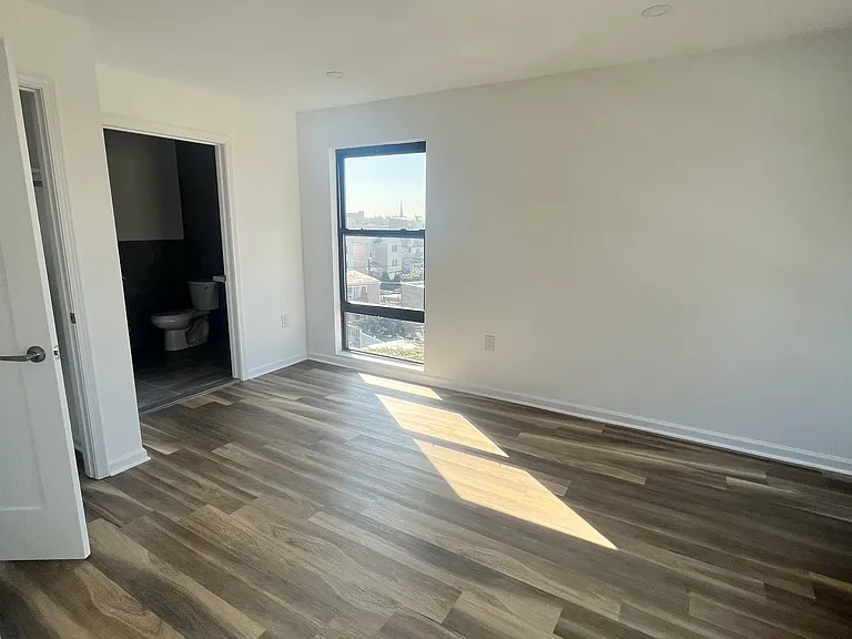 504 Market St #4A — Photo 4