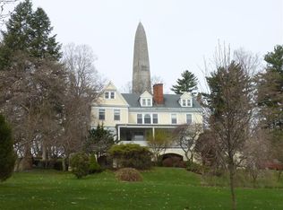 3 Monument Cir, Old Bennington, VT 05201