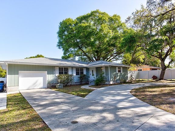 2nd image of 4454 Lords Dr